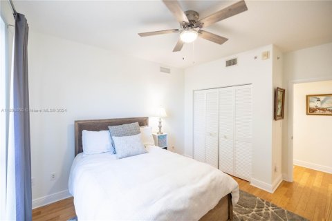 Condo in Miami, Florida, 2 bedrooms  № 1864729 - photo 21