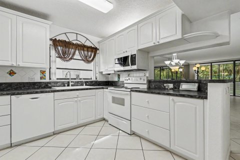 Купить кондоминиум в Тамарак, Флорида 3 комнаты, 137.5м2, № 2191623 - фото 23