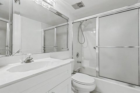 Купить кондоминиум в Тамарак, Флорида 3 комнаты, 137.5м2, № 2191623 - фото 20