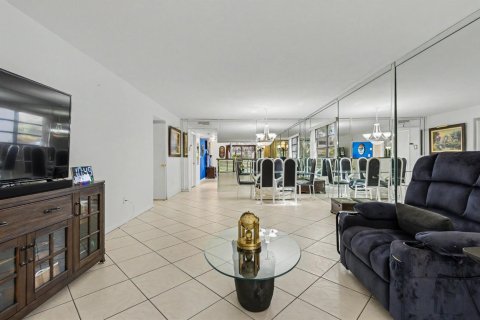 Купить кондоминиум в Тамарак, Флорида 3 комнаты, 137.5м2, № 2191623 - фото 4
