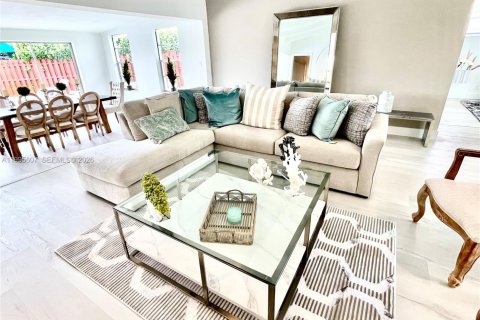 Casa en venta en Fort Lauderdale, Florida, 3 dormitorios, 135.82 m2 № 2062920 - foto 4