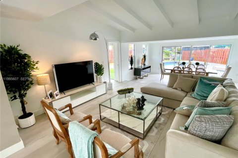 Casa en venta en Fort Lauderdale, Florida, 3 dormitorios, 135.82 m2 № 2062920 - foto 1