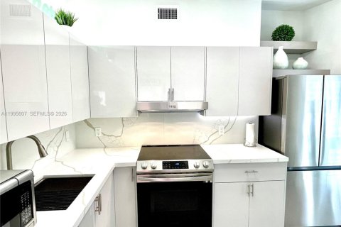 Casa en venta en Fort Lauderdale, Florida, 3 dormitorios, 135.82 m2 № 2062920 - foto 12