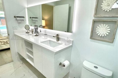 Casa en venta en Fort Lauderdale, Florida, 3 dormitorios, 135.82 m2 № 2062920 - foto 25