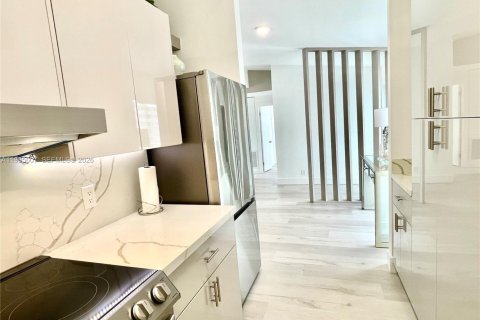 Casa en venta en Fort Lauderdale, Florida, 3 dormitorios, 135.82 m2 № 2062920 - foto 9