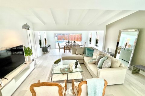 Casa en venta en Fort Lauderdale, Florida, 3 dormitorios, 135.82 m2 № 2062920 - foto 7