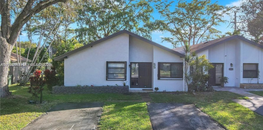 Дом в Делрей-Бич, Флорида 3 спальни, 124.86м2 № 1995056