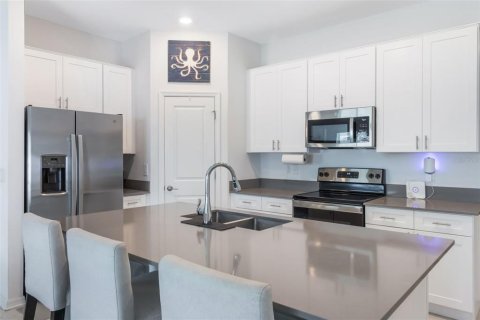 House in Haines City, Florida 3 bedrooms, 144.93 sq.m. № 2227891 - photo 9