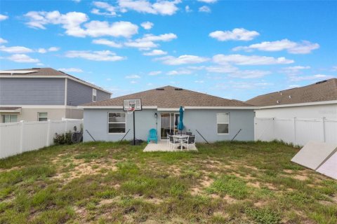 House in Haines City, Florida 3 bedrooms, 144.93 sq.m. № 2227891 - photo 21