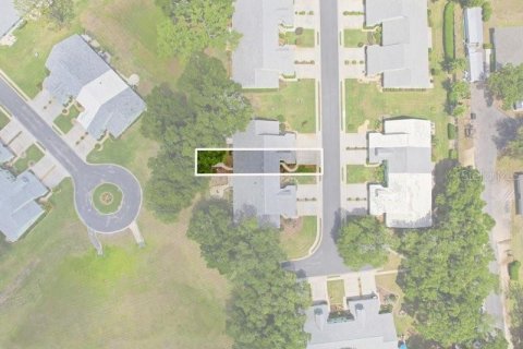 House in Inverness, Florida 4 bedrooms, 176.14 sq.m. № 2094430 - photo 2