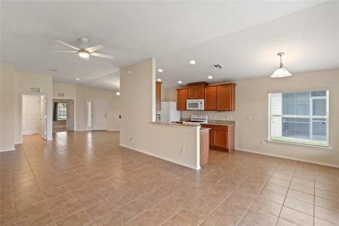 House in Davenport, Florida 3 bedrooms, 159.14 sq.m. № 1917995 - photo 18