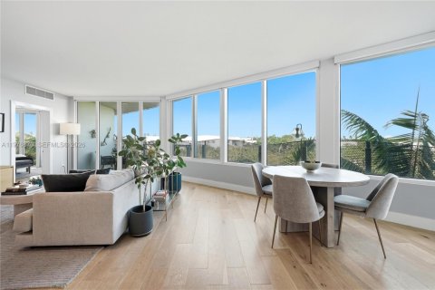 Copropriété à louer à Miami Beach, Floride: 2 chambres, 114.64 m2 № 2079234 - photo 15