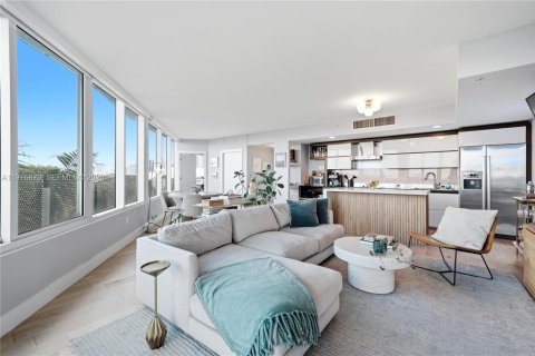 Copropriété à louer à Miami Beach, Floride: 2 chambres, 114.64 m2 № 2079234 - photo 2