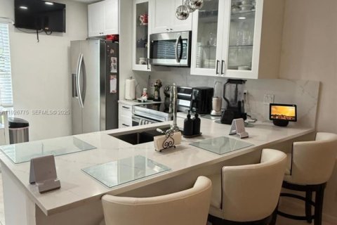 House in Delray Beach, Florida 3 bedrooms, 129.41 sq.m. № 1986609 - photo 15