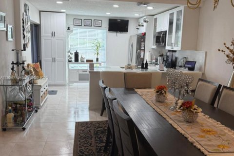 House in Delray Beach, Florida 3 bedrooms, 129.41 sq.m. № 1986609 - photo 11