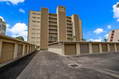 Copropriété à louer à Saint Pete Beach, Floride: 2 chambres, 131.92 m2 № 2424375 - photo 7