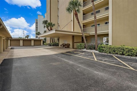 Copropriété à louer à Saint Pete Beach, Floride: 2 chambres, 131.92 m2 № 2424375 - photo 9