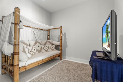 Condo in Miami, Florida, 2 bedrooms  № 2052987 - photo 20