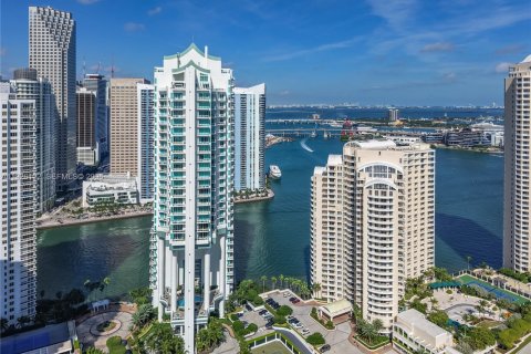 Condo in Miami, Florida, 2 bedrooms  № 2052987 - photo 29