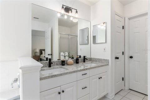House in Gainesville, Florida 4 bedrooms, 174.84 sq.m. № 1879676 - photo 4