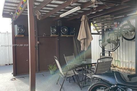 Casa en venta en Miami Gardens, Florida, 2 dormitorios, 103.12 m2 № 2054870 - foto 20