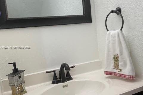 Casa en venta en Miami Gardens, Florida, 2 dormitorios, 103.12 m2 № 2054870 - foto 16