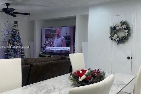 Casa en venta en Miami Gardens, Florida, 2 dormitorios, 103.12 m2 № 2054870 - foto 22