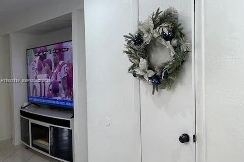 Casa en venta en Miami Gardens, Florida, 2 dormitorios, 103.12 m2 № 2054870 - foto 10