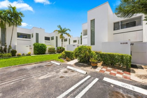 Townhouse in West Palm Beach, Florida 2 bedrooms, 118.64 sq.m. № 2171624 - photo 3