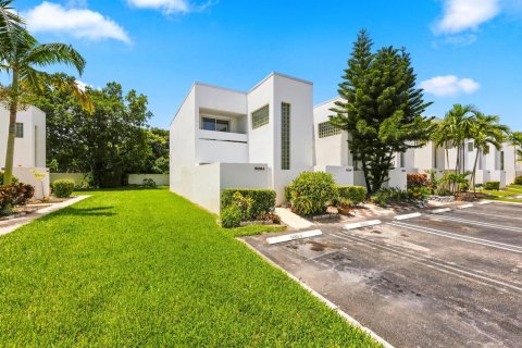 Townhouse in West Palm Beach, Florida 2 bedrooms, 118.64 sq.m. № 2171624 - photo 4