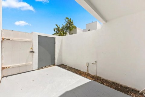 Townhouse in West Palm Beach, Florida 2 bedrooms, 118.64 sq.m. № 2171624 - photo 7
