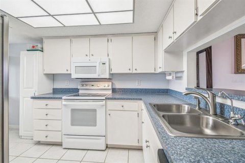 Condominio en venta en Port Richey, Florida, 2 dormitorios, 95.22 m2 № 1893702 - foto 8