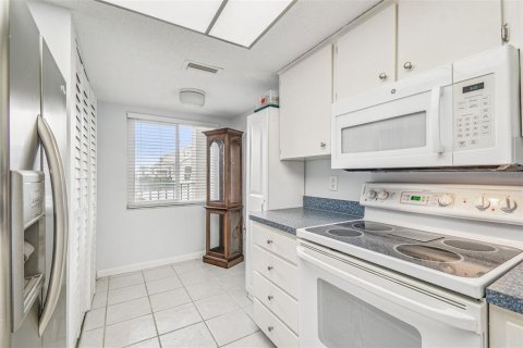 Condominio en venta en Port Richey, Florida, 2 dormitorios, 95.22 m2 № 1893702 - foto 12