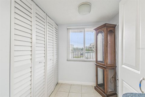 Condominio en venta en Port Richey, Florida, 2 dormitorios, 95.22 m2 № 1893702 - foto 17