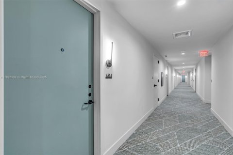 Купить кондоминиум в Майами, Флорида 1 спальня, 50.17м2, № 2088753 - фото 19