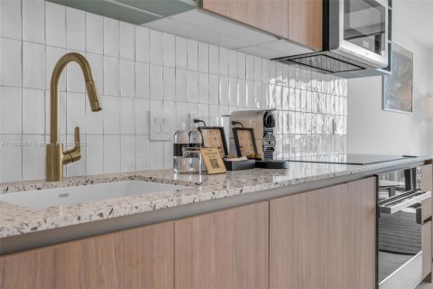 Купить кондоминиум в Майами, Флорида 1 спальня, 50.17м2, № 2088753 - фото 18