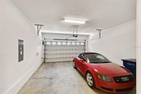 Townhouse in Tampa, Florida 3 bedrooms, 218.13 sq.m. № 1257812 - photo 30
