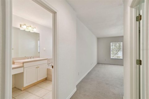 Townhouse in Tampa, Florida 3 bedrooms, 218.13 sq.m. № 1257812 - photo 17