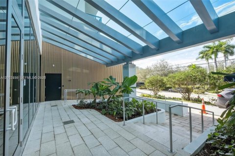 Condominio en venta en Bay Harbor Islands, Florida, 2 dormitorios, 123.47 m2 № 2077911 - foto 20