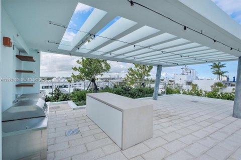 Condominio en venta en Bay Harbor Islands, Florida, 2 dormitorios, 123.47 m2 № 2077911 - foto 30