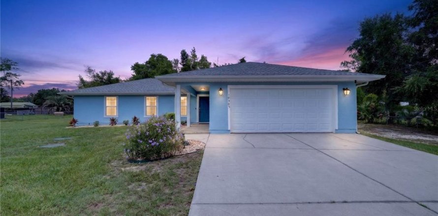 Villa ou maison à Summerfield, Floride 4 chambres, 168.62 m2 № 2227921
