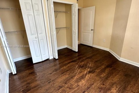 Condo in Homestead, Florida, 3 bedrooms № 2024534 - photo 11