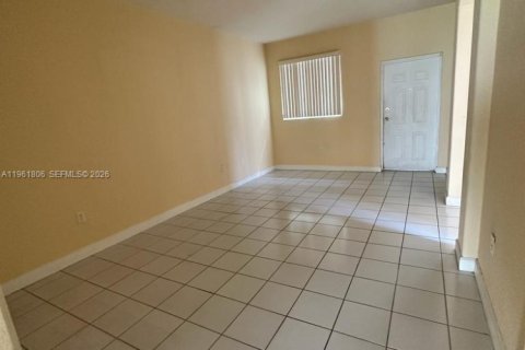 Condo in Homestead, Florida, 3 bedrooms № 2024534 - photo 7