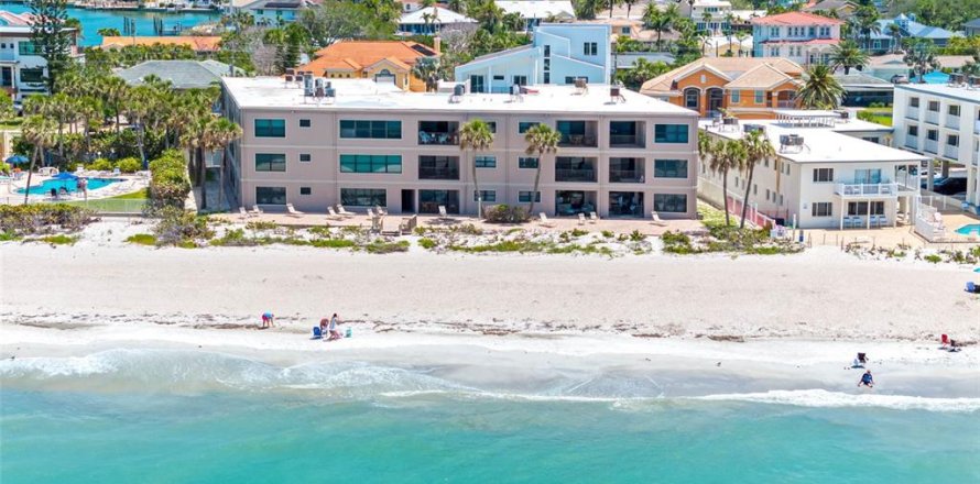 Condo in Belleair Beach, Florida, 2 bedrooms № 1629925