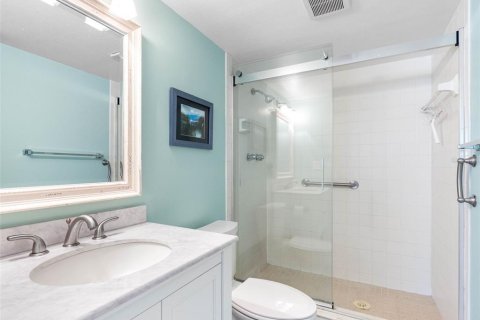 Condo in Belleair Beach, Florida, 2 bedrooms  № 1629925 - photo 27