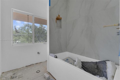Villa ou maison à vendre à Miami Shores, Floride: 4 chambres, 159.14 m2 № 2019505 - photo 30