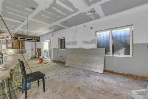 Villa ou maison à vendre à Miami Shores, Floride: 4 chambres, 159.14 m2 № 2019505 - photo 5