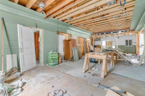 Villa ou maison à vendre à Miami Shores, Floride: 4 chambres, 159.14 m2 № 2019505 - photo 11