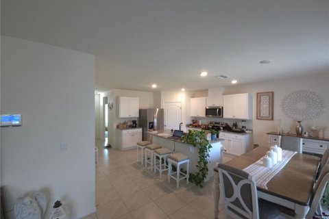 House in Lake Alfred, Florida 4 bedrooms, 226.22 sq.m. № 1851287 - photo 5