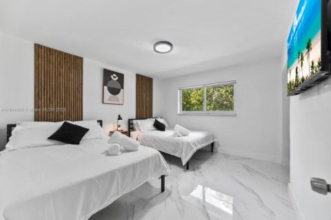 Снять в аренду виллу или дом в Холливуд, Флорида 4 спальни, 181.16м2, № 2021600 - фото 15